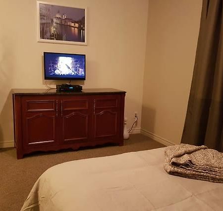 Cozy Little Studio #16 By Amazing Property Rentals Gatineau Esterno foto